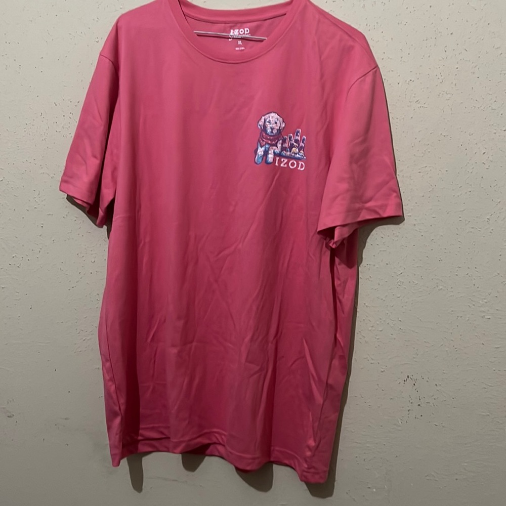 Izod Saltwater graphic tee with dog graphics in Mens size XL.